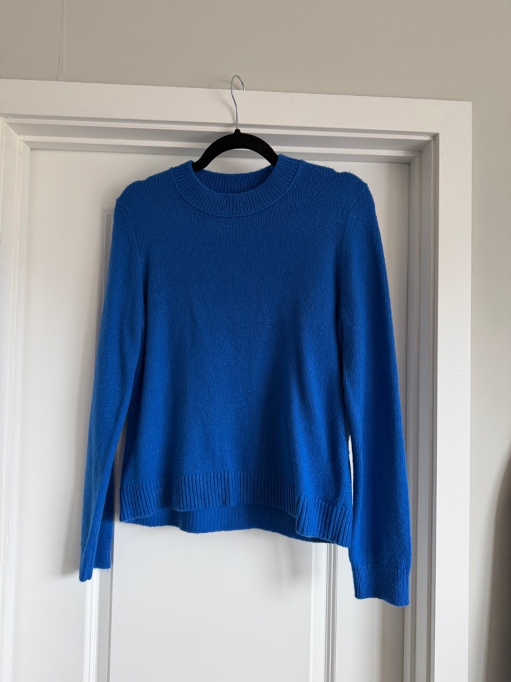 Banana Republic Bright Blue Crewneck Sweater Medium